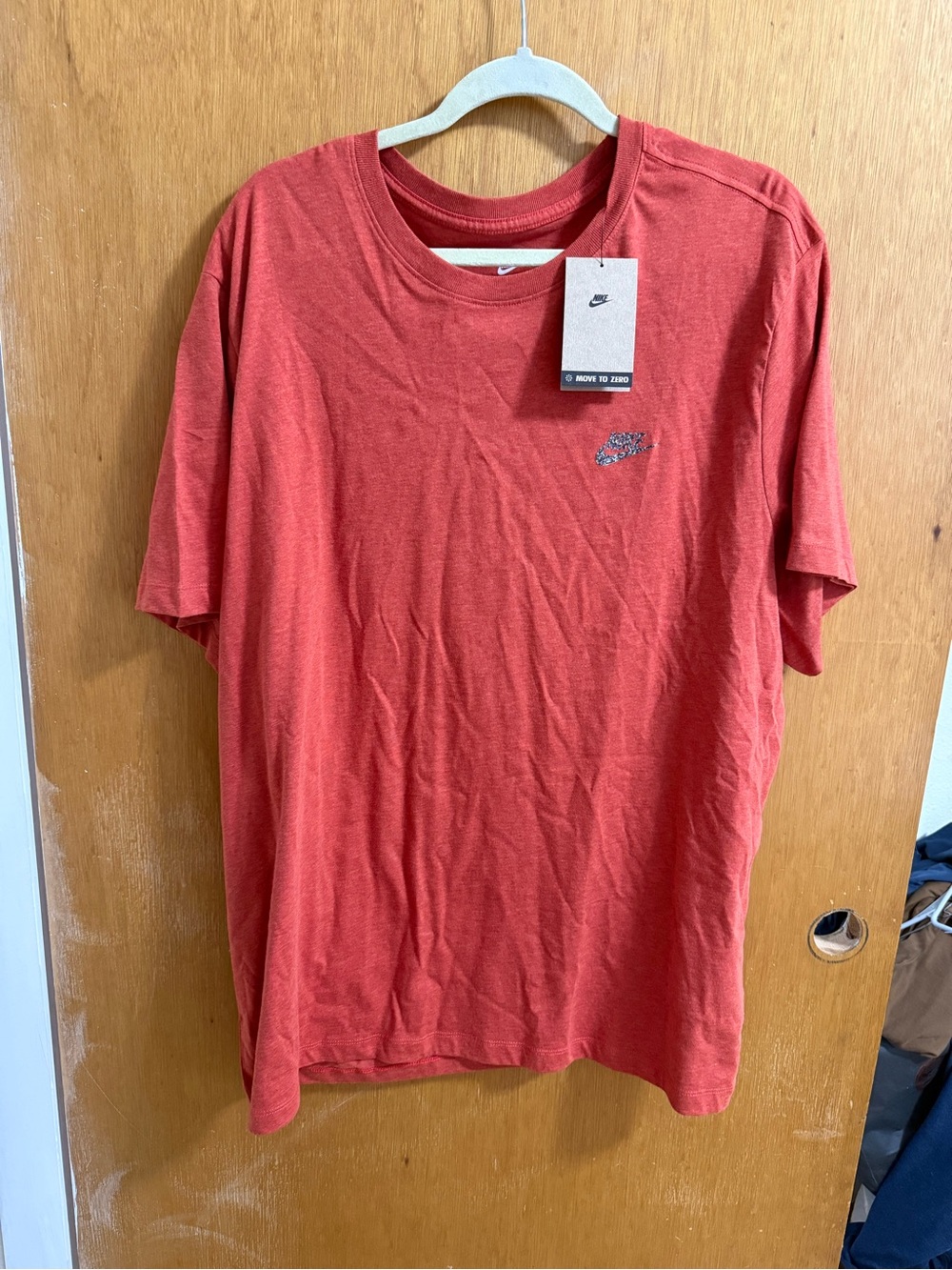 Nike Men's Red/Orange Heather Short Sleeve Crewneck Tee